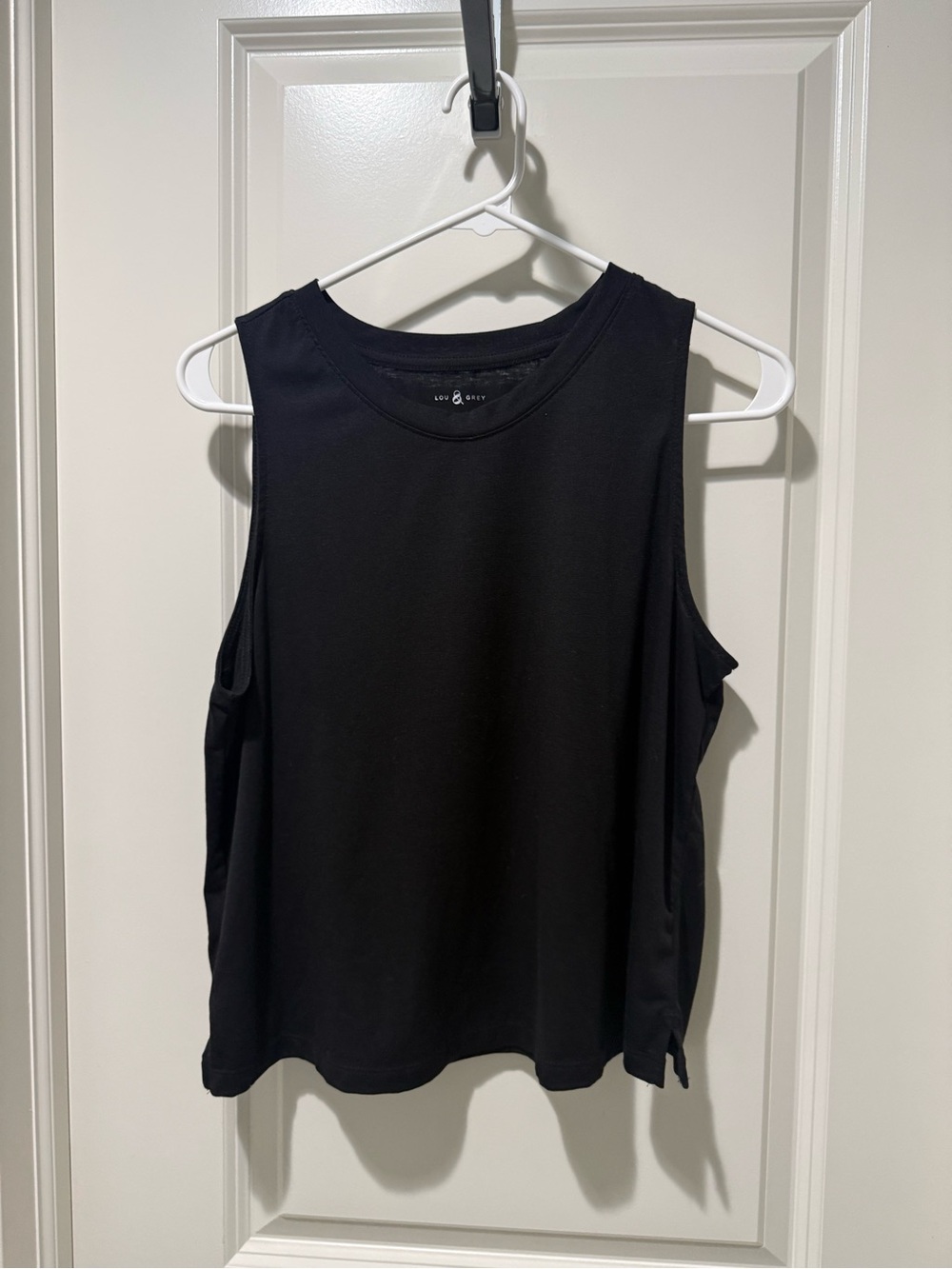 Lou & Grey Women's Black Sleeveless Tank Top